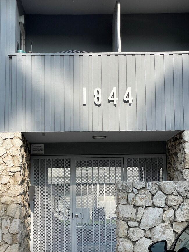 Foto del edificio - 1844 Butler Ave