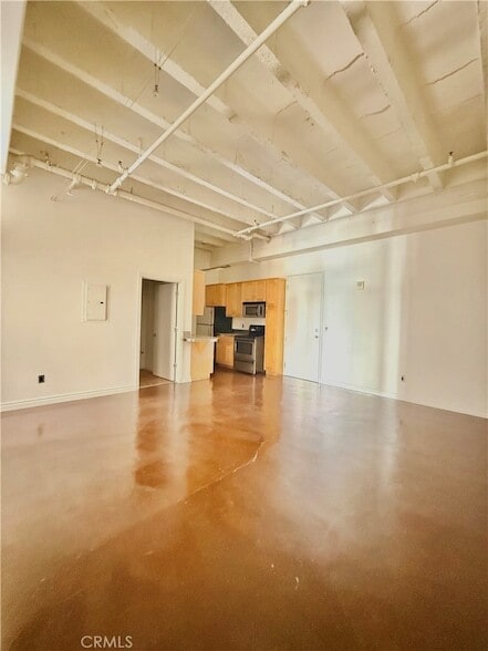 Foto del edificio - 312 W 5th St