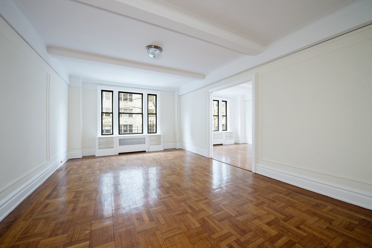 Primary Photo - 33 E 84th St