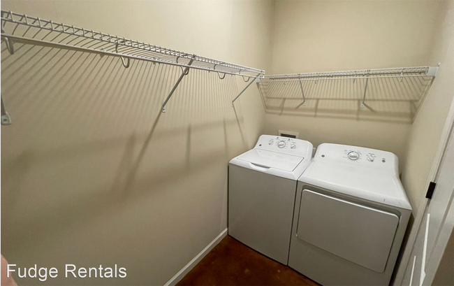Foto del edificio - 1 br, 1 bath House - 501 Riley