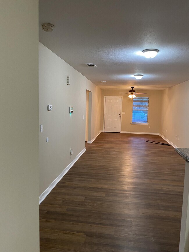 Foto del edificio - 1711 Stevens St