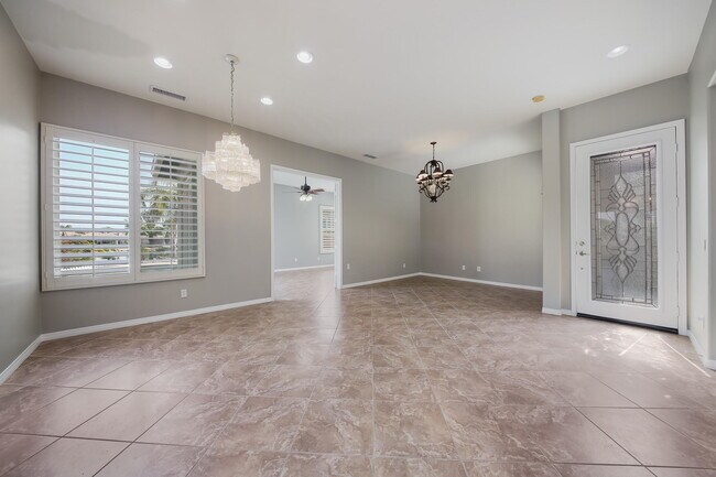 Foto del edificio - 13 Loch Ness Lake Ct