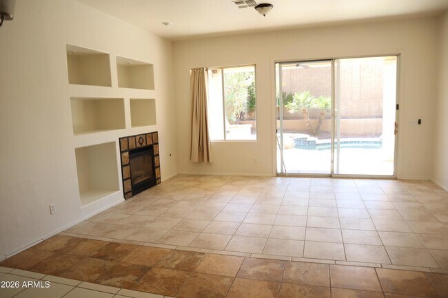 Building Photo - 3820 S Barberry Pl