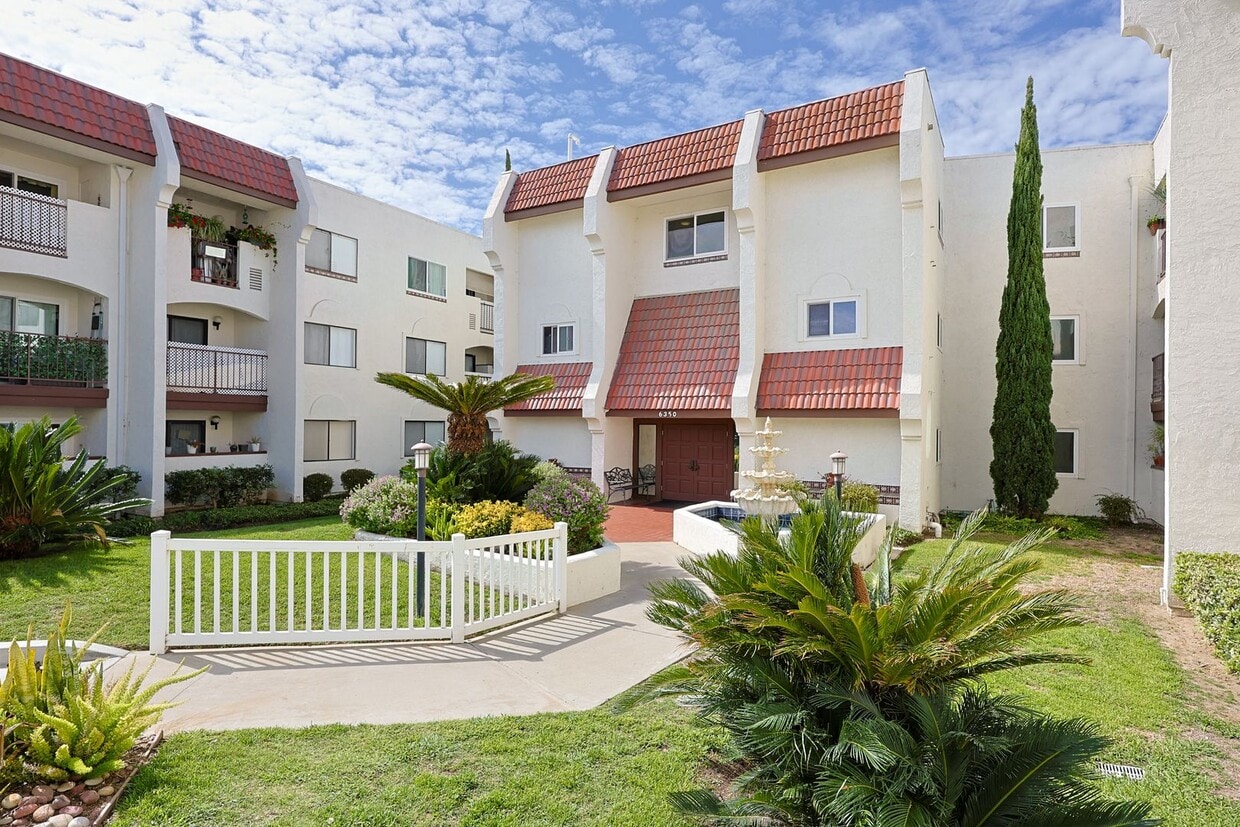 Primary Photo - Beautiful 2 Bed, 2 Bath Condo in 62+ Commu...