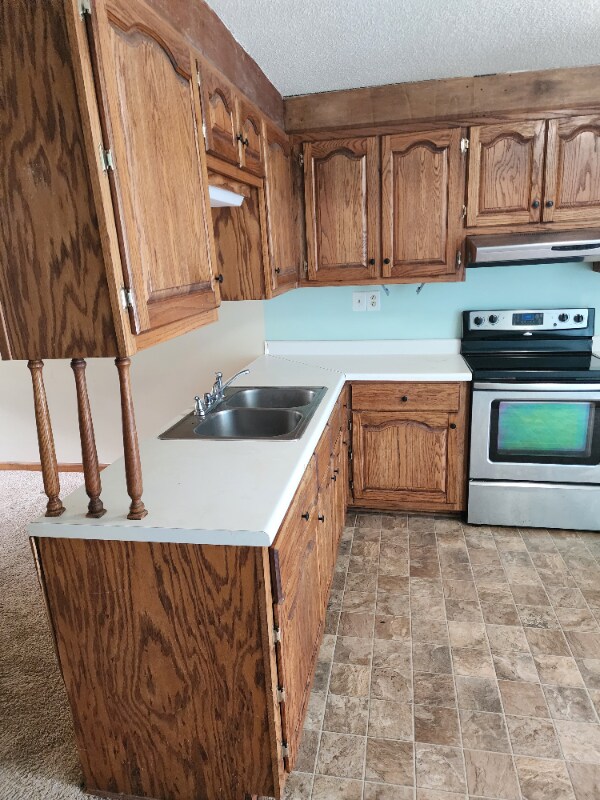 Building Photo - 731 Hickory Dr