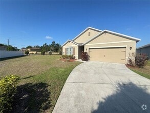 Building Photo - 404 Tanglewood Dr