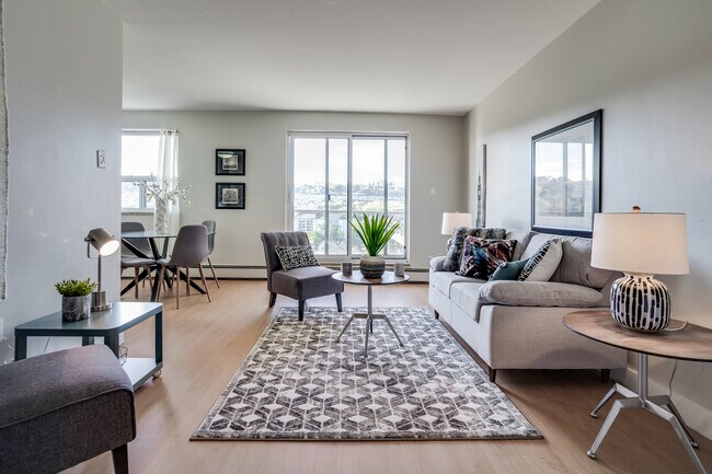 Photo du bâtiment - Mainwell Apartments