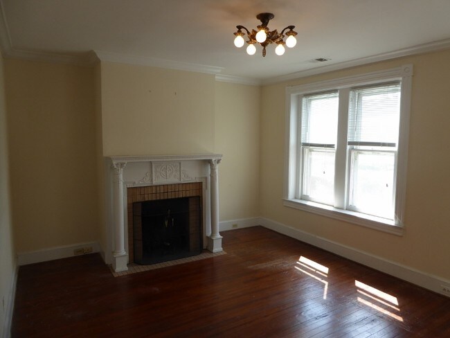 Building Photo - 2115 Newport Pl NW