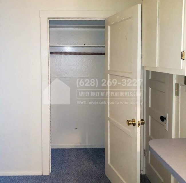 Building Photo - 2159 Harris Aly