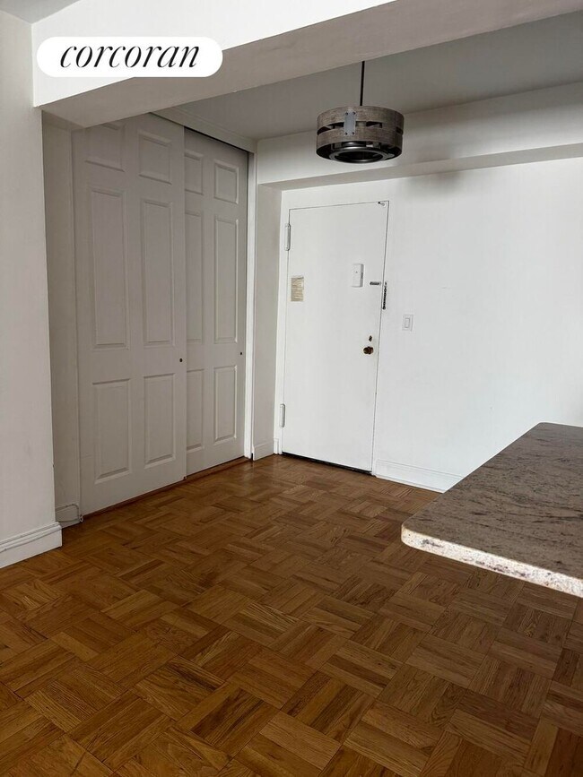 Foto del edificio - 345 E 56th St