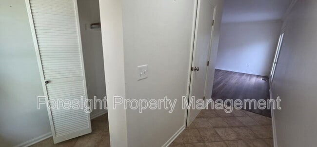 Building Photo - 570 Executive Blvd