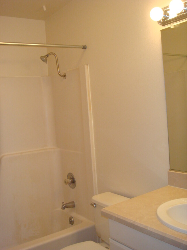 Bathroom - 807 Wheelock St