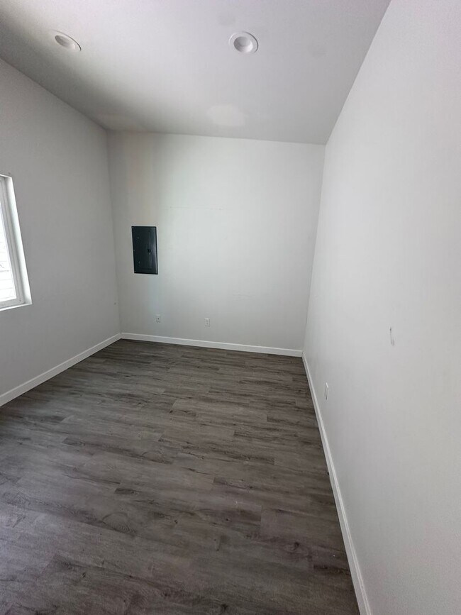 Foto del edificio - Newly renovated 2 bedroom house close to M...