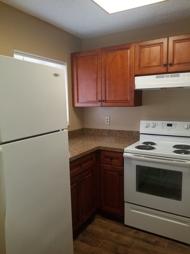 Building Photo - 2 br, 1 bath House - 5206 4th Street