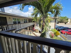 Building Photo - 720 NE 2nd St