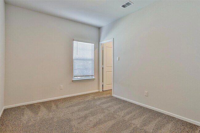 Building Photo - 9713 Cherryville Rd