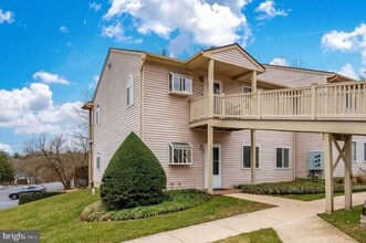 Building Photo - 10247 Redtail Ct