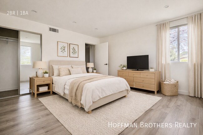 Foto del edificio - 727 Silver Lake Blvd