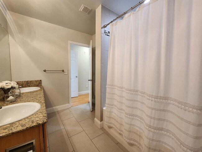 Foto del edificio - 11790 St Andrews Place