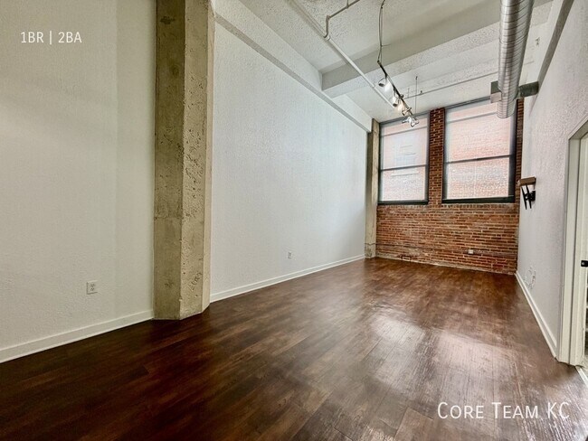 Foto del edificio - 934 Broadway Blvd