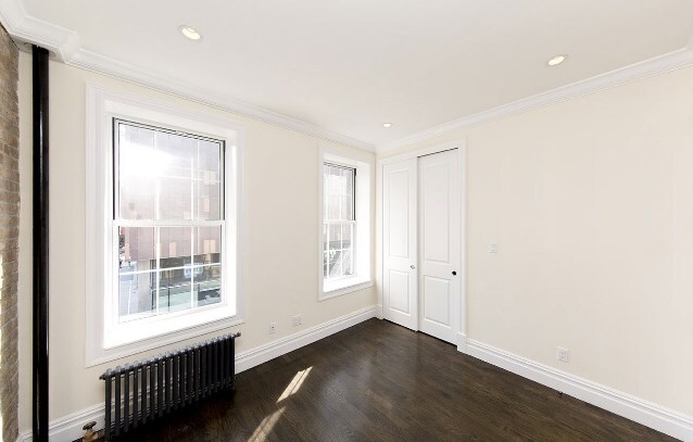 Primary Photo - 11 E 7th St