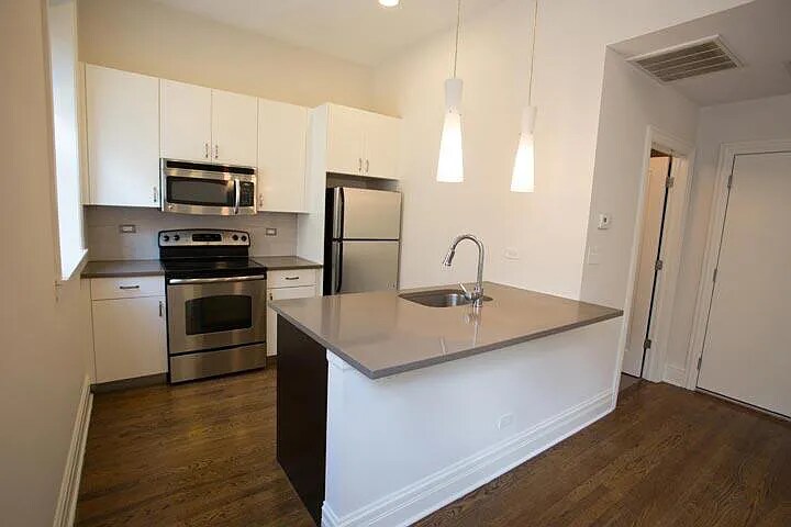 Foto principal - 4850 S Drexel Blvd