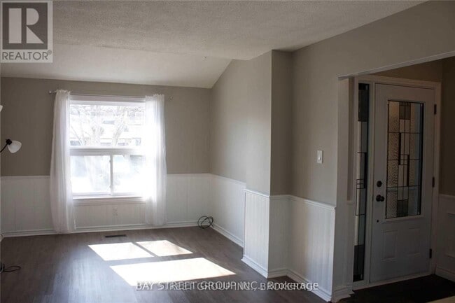 Photo du bâtiment - 1550 Grosvenor St