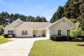 Building Photo - 155 Somerset Dr