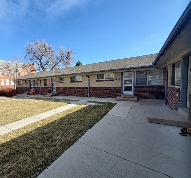 Foto principal - 4233 Shoshone St