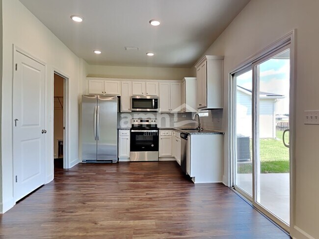 Foto del edificio - 1019 Tan Tara Trl