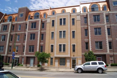 Primary Photo - 2602 W Diversey Ave