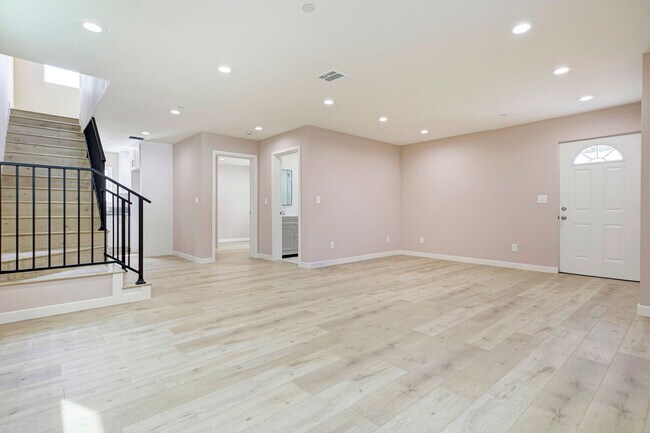 Foto del edificio - 7300 Firmament Ave