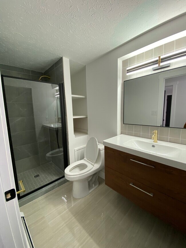 Building Photo - 1712 Treetop Trl