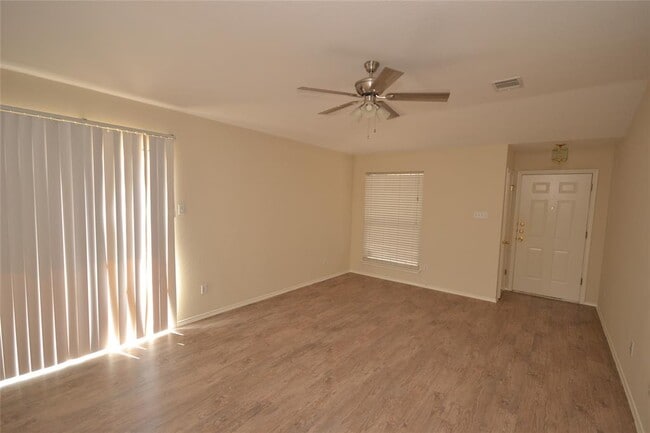 Foto del edificio - 1322 Manley Way