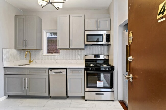 Building Photo - 475 Palisade Ave