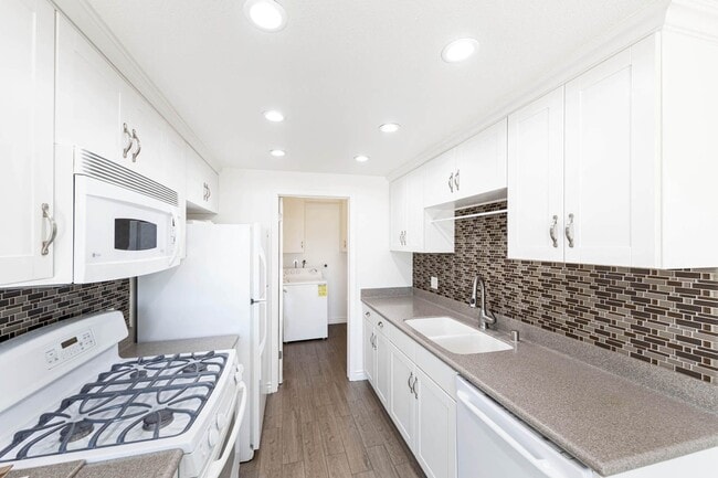 Building Photo - Largest floor plan offered in Fairmont Hill