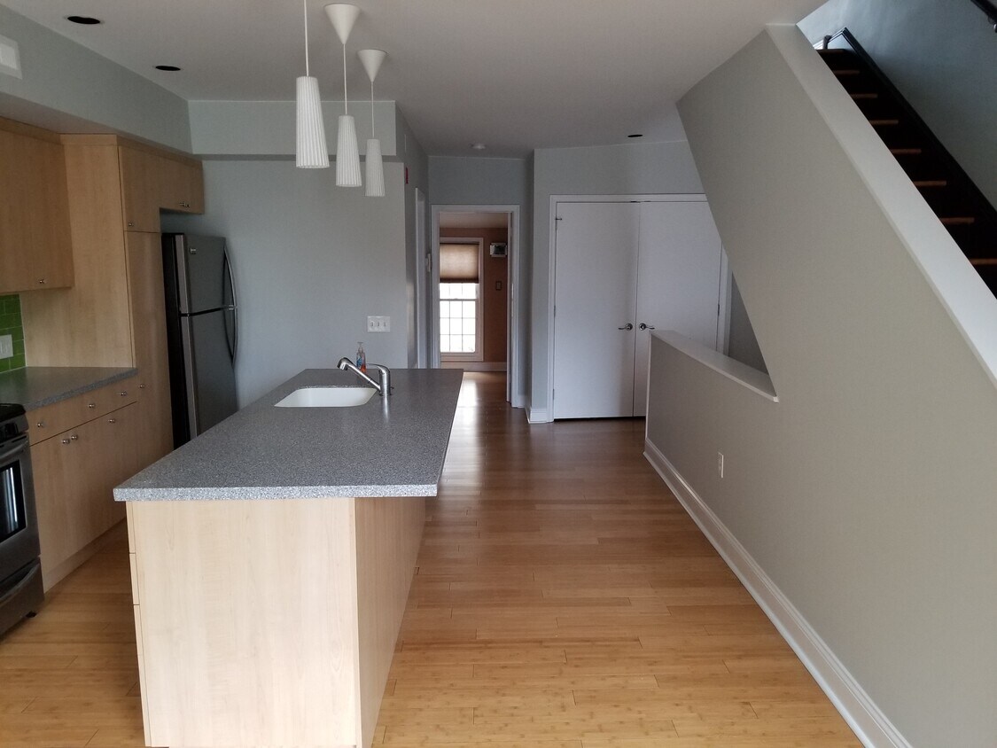 Photo - 1525 South St (Philadelphia, PA)