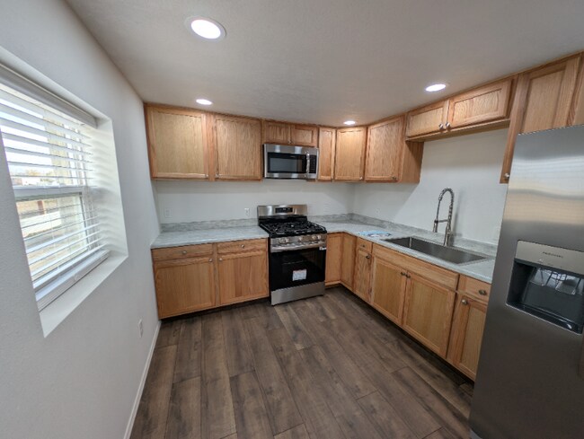 Foto del edificio - 164 Willow Rd NW