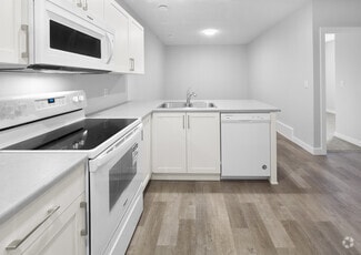 Building Photo - 1376 Erker Cres NW