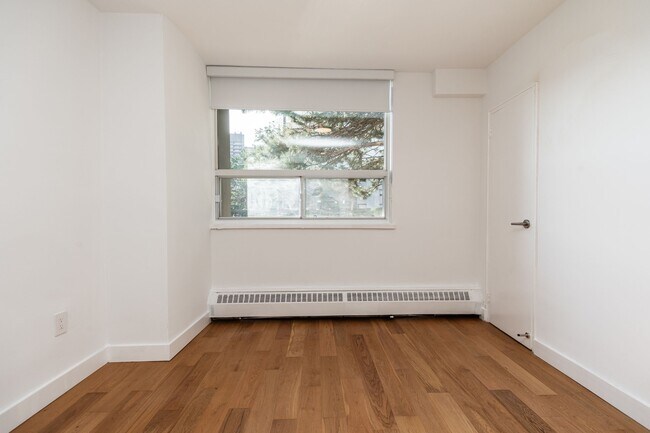 Photo du bâtiment - 265 Dixon Road