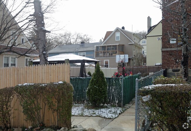 Foto del edificio - 100 Brookside Ave