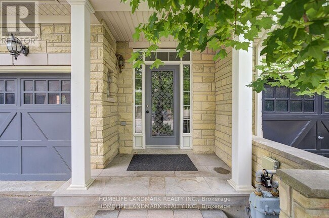 Building Photo - 280-280 Paradelle Dr