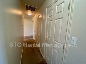 Building Photo - 180 E 100 N