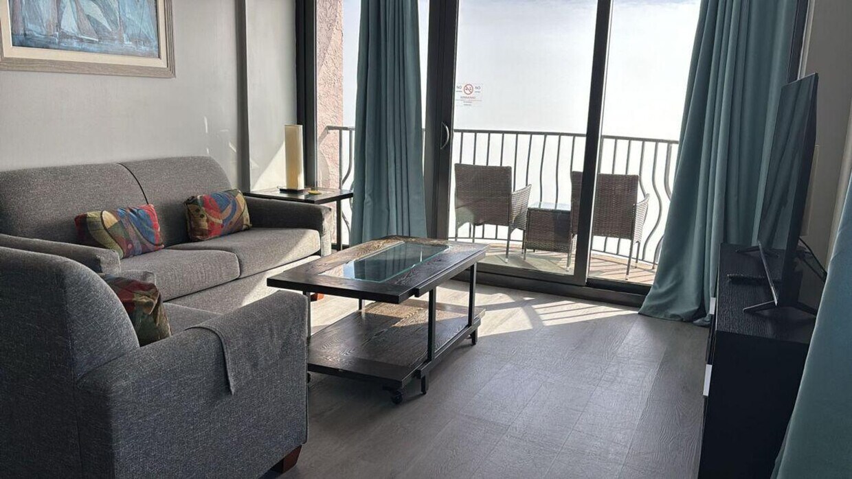 Foto principal - 2406 N Ocean Blvd