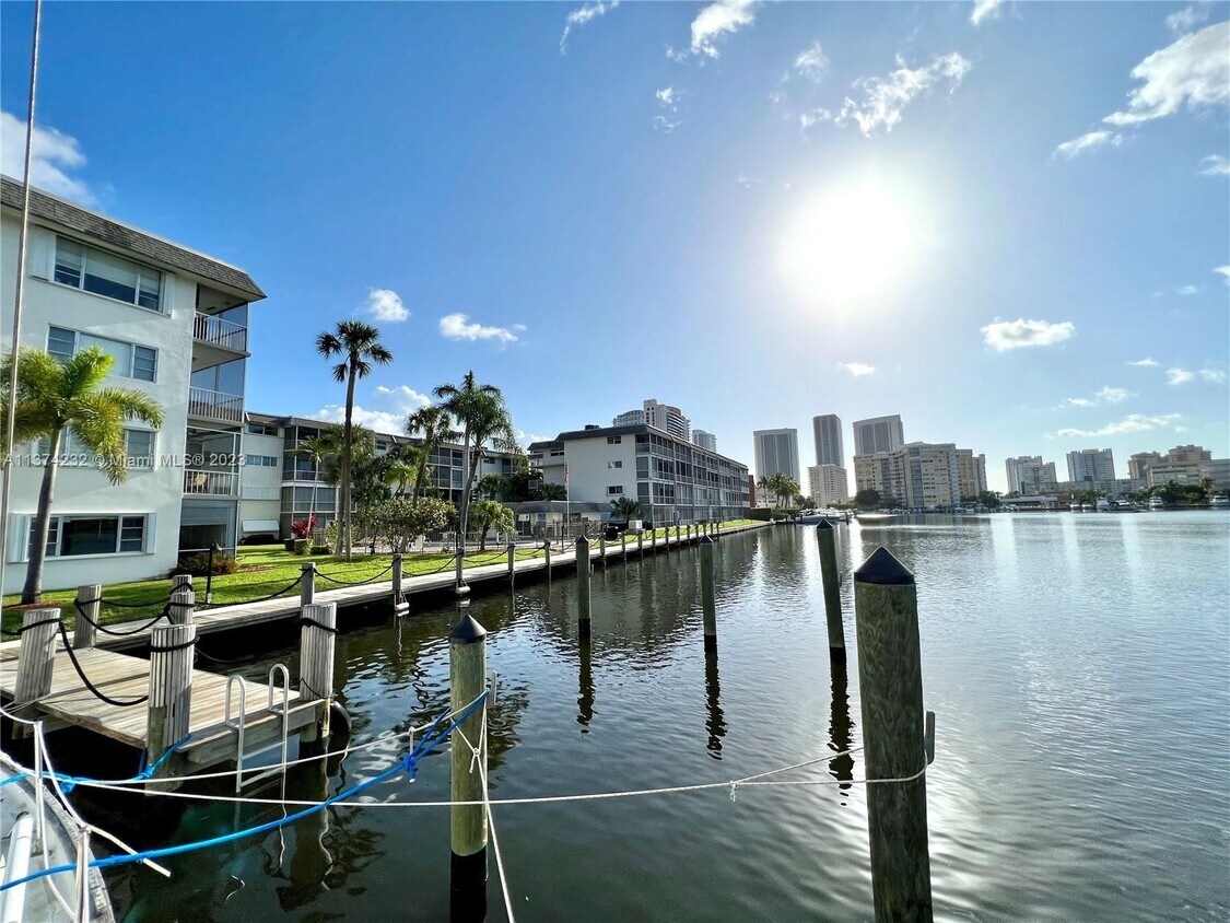2200 Diana Dr Unit 109, Hallandale Beach, FL 33009 Condo for Rent in