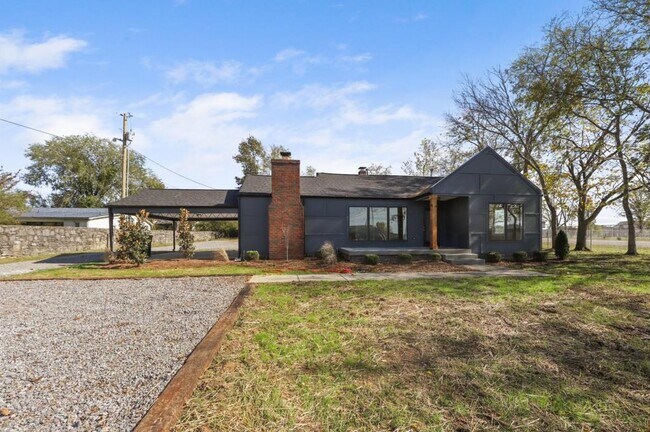 Building Photo - 1029 Sparta Pike