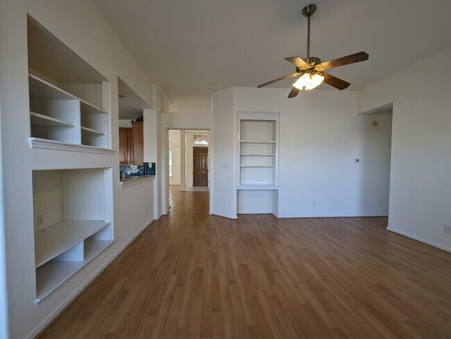 Foto del edificio - 1822 American Elm Ct