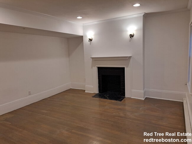 Foto del edificio - 1402 Beacon St