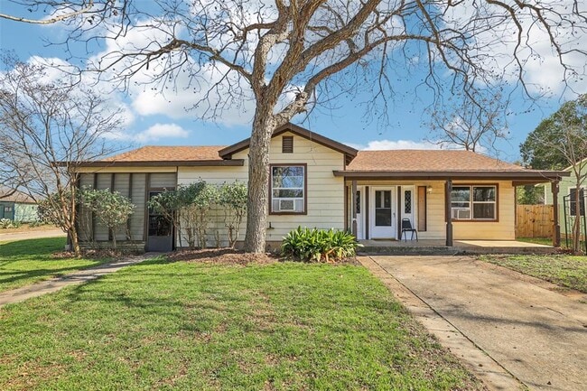 Building Photo - 620 Barbara Dr