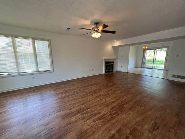 Building Photo - 5007 W Georgetown Dr